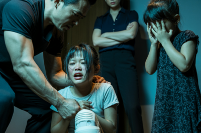 Isang Tawag na Nagligtas sa Gabing Halos Pumatay sa Akin